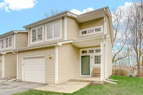 26247 N Green St #2F, Mundelein, IL 60060