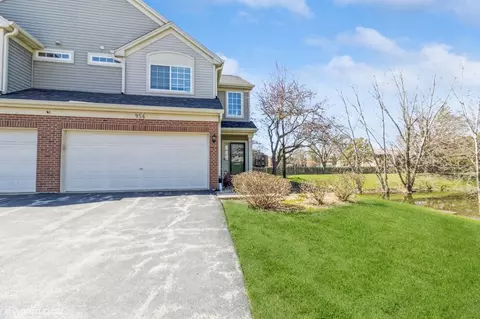 954 Tanager Ct, Lombard, IL 60148