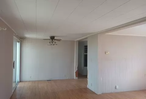 Living - 417 Calvert Ave, Chadwick, IL 61014 photo 2 of 3