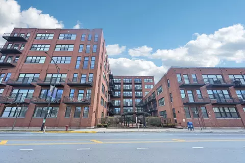 2323 W Pershing Rd #402, Chicago, IL 60609