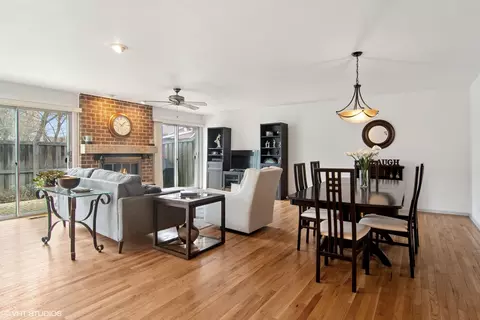 Dining - 4 Brookton On Auburn, Rolling Meadows, IL 60008 photo 1 of 4