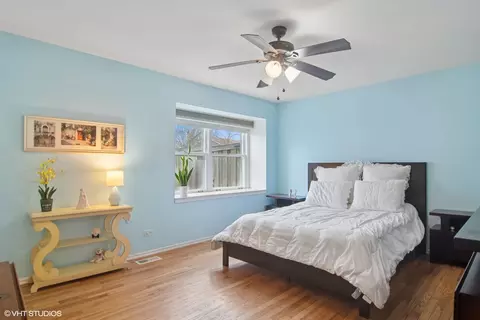 Bedroom - 4 Brookton On Auburn, Rolling Meadows, IL 60008 photo 1 of 1