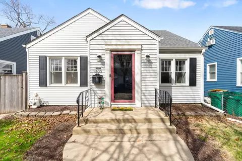 1403 Waverly Pl, Joliet, IL 60435