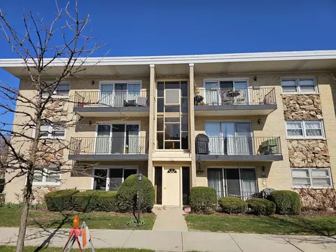 6587 N Northwest Hwy #1, Chicago, IL 60631