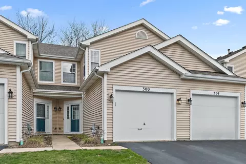 300 Hunterdon Ct, Schaumburg, IL 60194