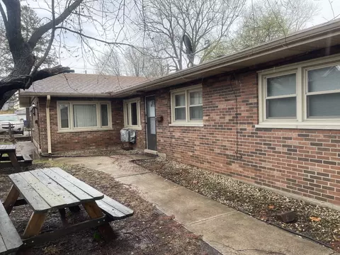 2948 Everett St, Blue Island, IL 60406