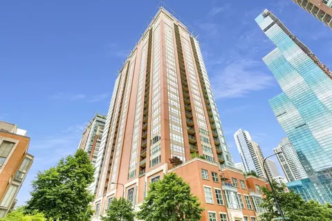 415 E North Water St #2804, Chicago, IL 60611
