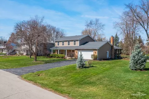2 S550 Lakeview Dr, Wheaton, IL 60189 photo 4