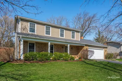 2 S550 Lakeview Dr, Wheaton, IL 60189
