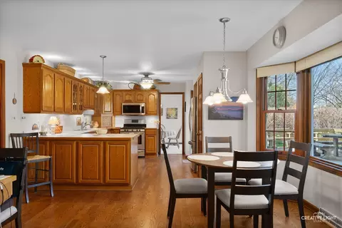 2 S550 Lakeview Dr, Wheaton, IL 60189 photo 14