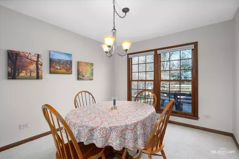 2 S550 Lakeview Dr, Wheaton, IL 60189 photo 9