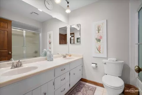 2 S550 Lakeview Dr, Wheaton, IL 60189 photo 24