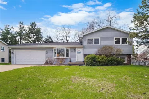 1701 Erin Dr, Normal, IL 61761