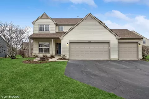 1591 Dogwood Dr, Crystal Lake, IL 60014