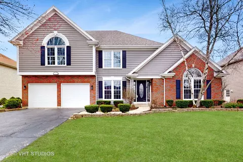 3516 Falkner Dr, Naperville, IL 60564