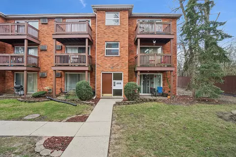 14840 Ketelaar Dr #3W, Midlothian, IL 60445