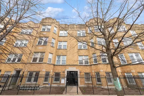 3561 W Lyndale St #2E, Chicago, IL 60647