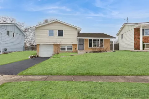 17120 Central Park Ave, Hazel Crest, IL 60429