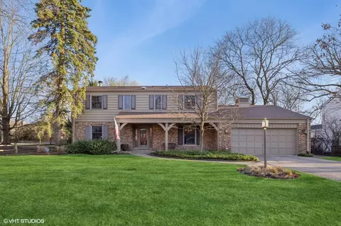 1451 Berkley Ct, Deerfield, IL 60015