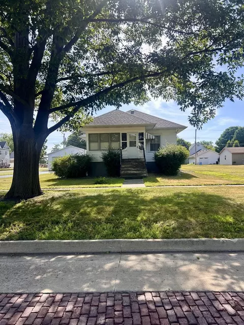 328 N Wood St, Gibson City, IL 60936
