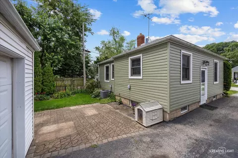Exterior - 805 Illinois Ave, Elgin, IL 60120 photo 5 of 5