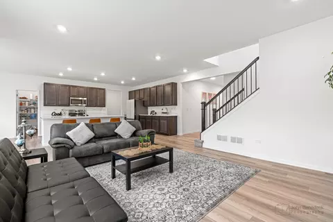 16109 S Longcommon Ln, Plainfield, IL 60586 photo 8