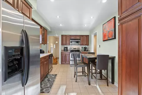 637 Long Rd, Glenview, IL 60025 photo 5