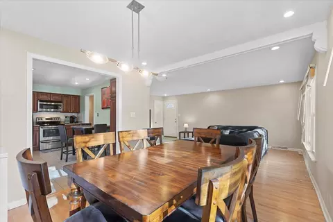 637 Long Rd, Glenview, IL 60025 photo 7