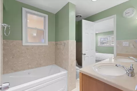 637 Long Rd, Glenview, IL 60025 photo 15