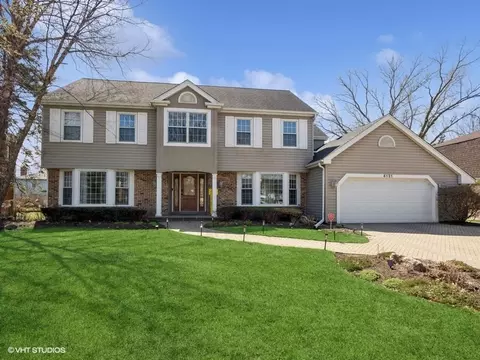 4121 Yorkshire Ln, Northbrook, IL 60062