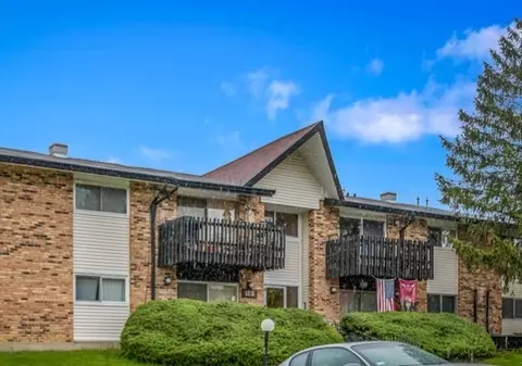 12 B Kingery Quarter Rd #208, Willowbrook, IL 60527