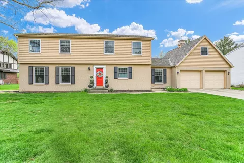 1917 Woodfield Rd, Champaign, IL 61822