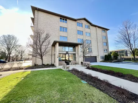 9510 S Kolmar Ave #107, Oak Lawn, IL 60453
