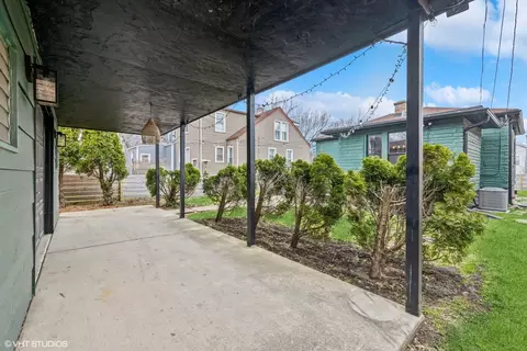 Exterior - 1720 Lyons St, Evanston, IL 60201 photo 5 of 6