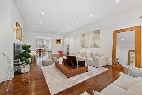 Living - 230 E Delaware Pl #2W, Chicago, IL 60611 photo 2 of 2