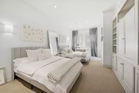 Bedroom - 230 E Delaware Pl #2W, Chicago, IL 60611 photo 2 of 4