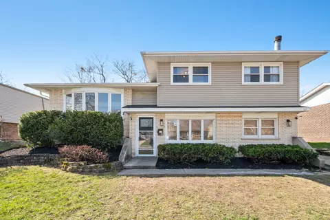 7709 161st St, Tinley Park, IL 60477