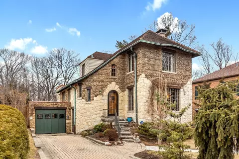 2136 W Howland Ave, Chicago, IL 60643