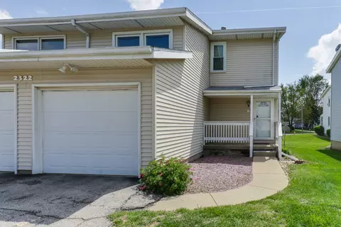 2322 Rainbow Ave #B, Bloomington, IL 61704