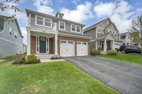 34 Commons Cir, Hawthorn Woods, IL 60047