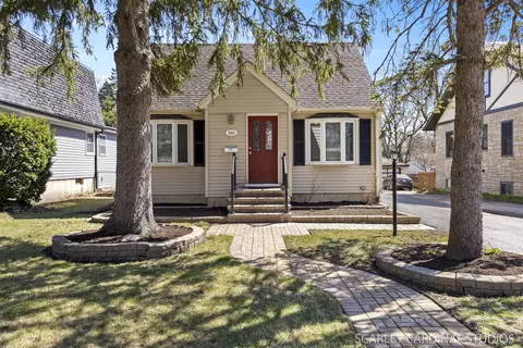 633 S Princeton Ave, Villa Park, IL 60181