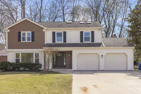 429 Hevern Dr, Wheaton, IL 60189 photo 1