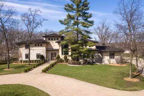 13560 Lucky Lake Dr, Lake Forest, IL 60045