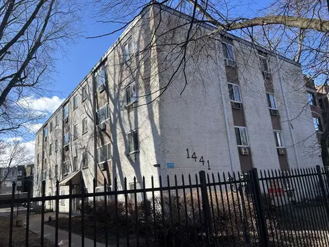 1441 W Farwell Ave #3F, Chicago, IL 60626