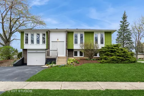 360 Galahad Rd, Bolingbrook, IL 60440