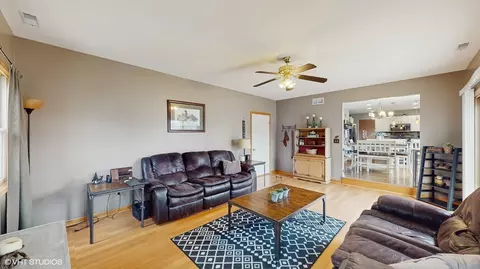 5708 Cobblestone Trl, Mchenry, IL 60050 photo 5