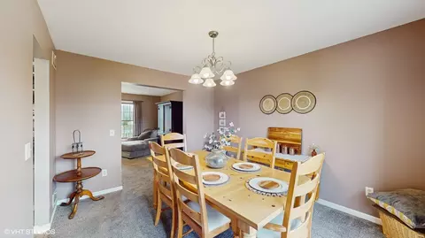 5708 Cobblestone Trl, Mchenry, IL 60050 photo 10