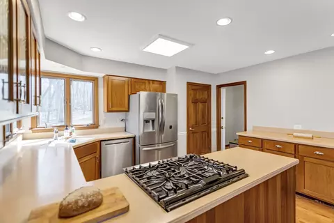 Kitchen - 500 Highland Ave, Algonquin, IL 60102 photo 4 of 5