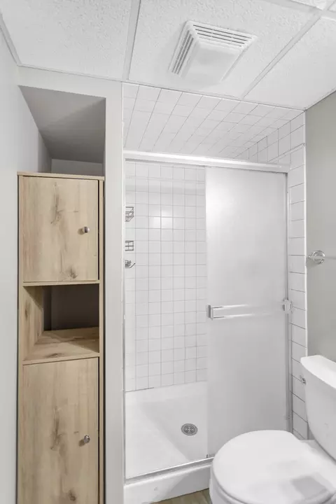 Bath - 500 Highland Ave, Algonquin, IL 60102 photo 7 of 8