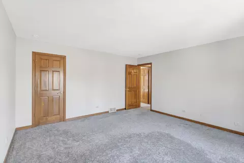 Bedroom - 500 Highland Ave, Algonquin, IL 60102 photo 5 of 10